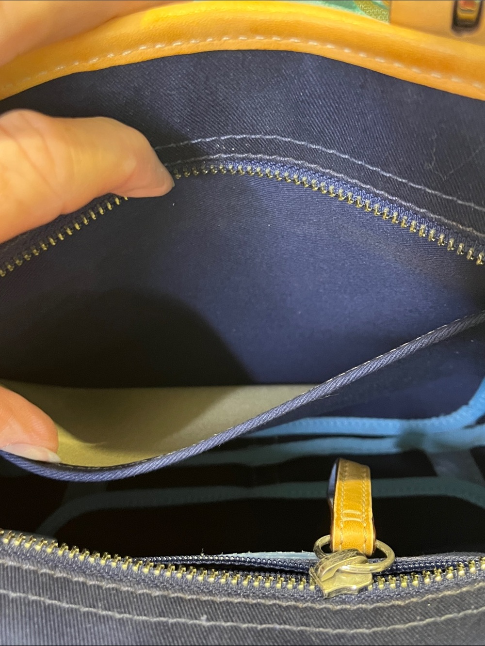 Coach vintage Two-Tone Taupe and Blue Pebbled Tote with Tan Trim - Picture 12 of 15